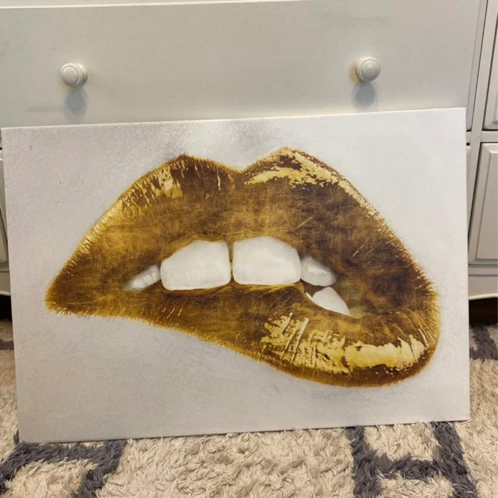 Canvas - Picture 1 of 1